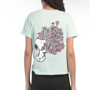 Snoopy Floral Graphic Tee NWT! Size S, adorable embroidered patch on front, cute